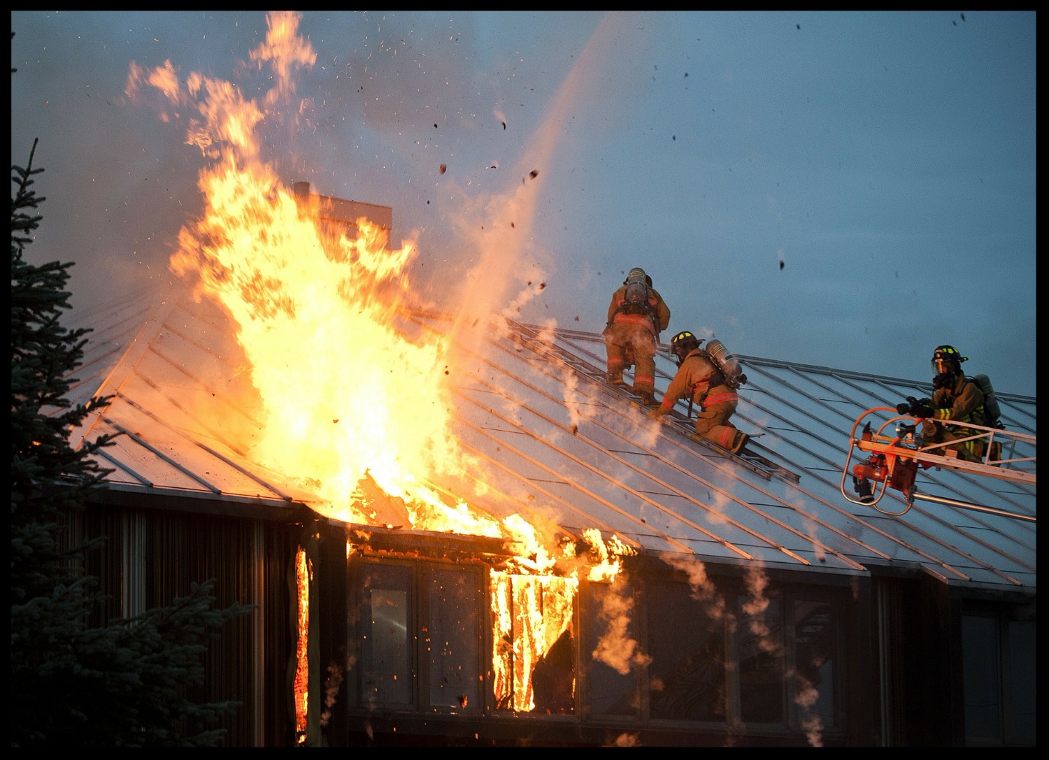 fire-89353_1920_edited