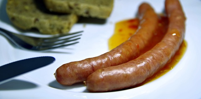 sausages-1797815_640